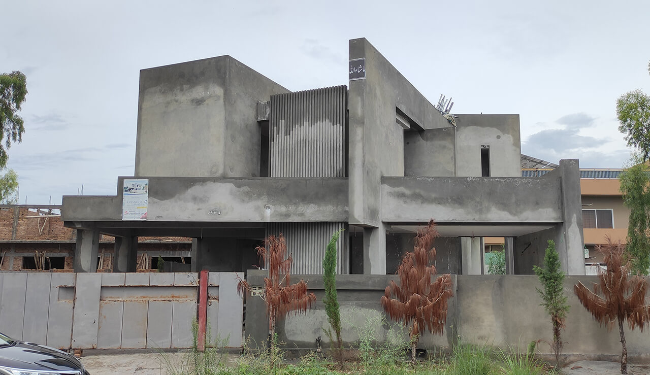 Architect designed complex house in Islamabad saved lot of mistakes from site visits