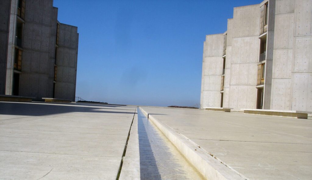 Salk Institute - Water going in the middle