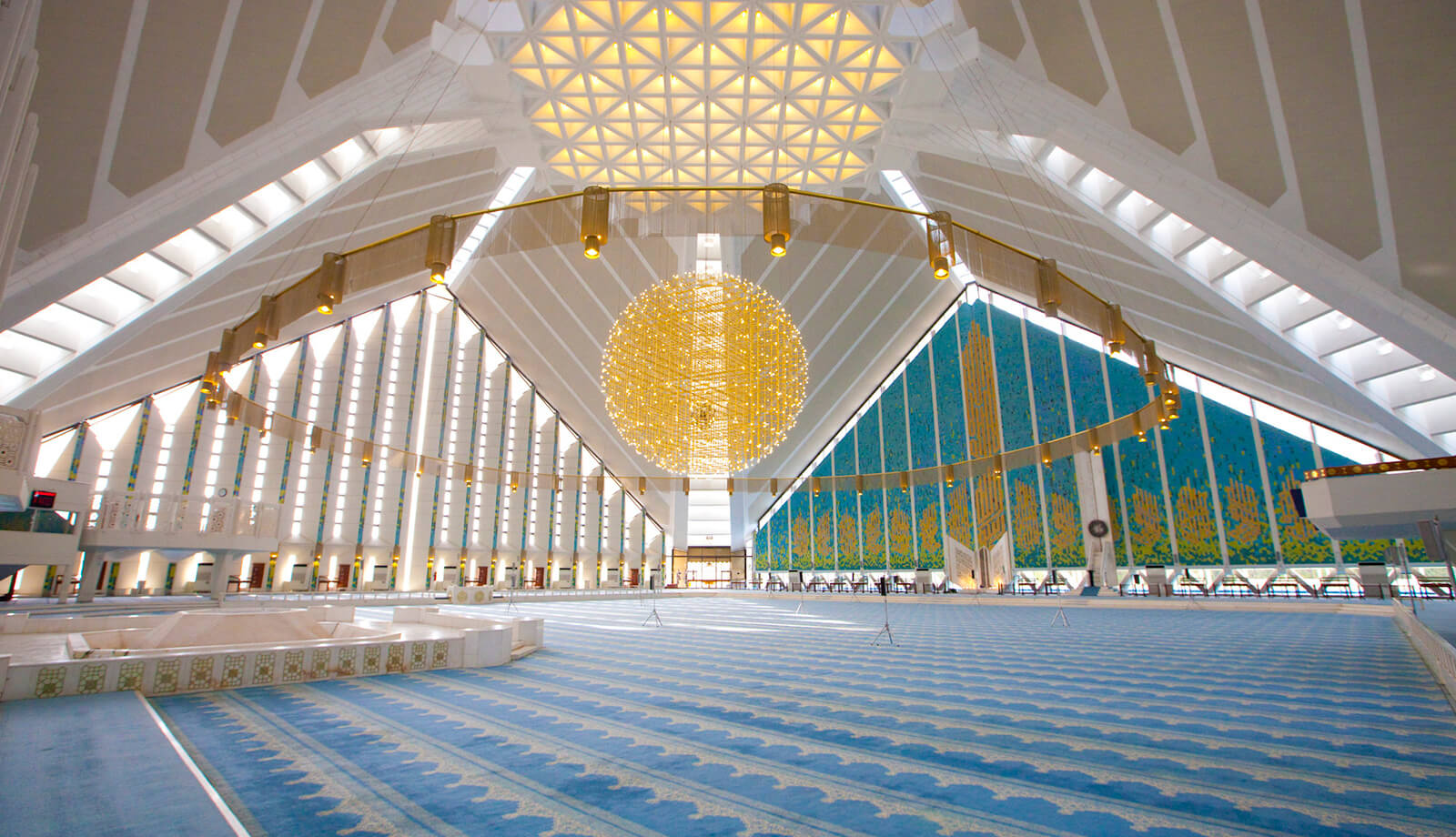 Interior of faisal mosque