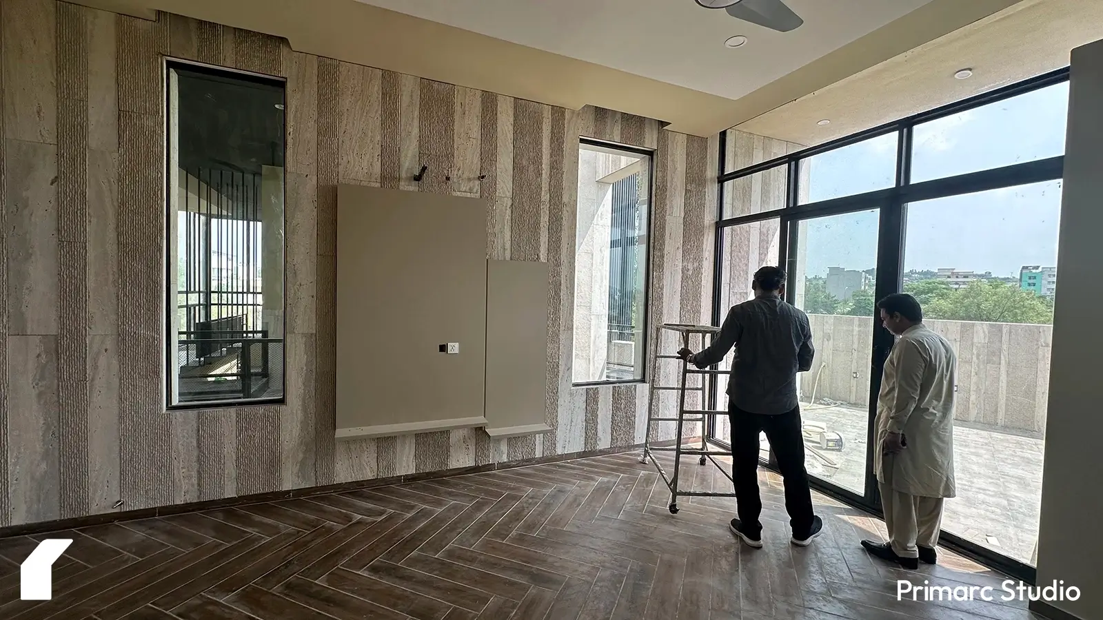 Bedroom feature wall and terrace with the 1 kanal house